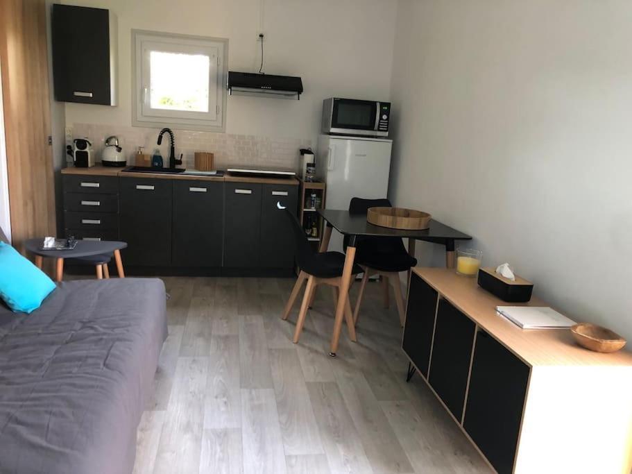 Charmant Gite En Perigord Vert Douchapt Exterior foto